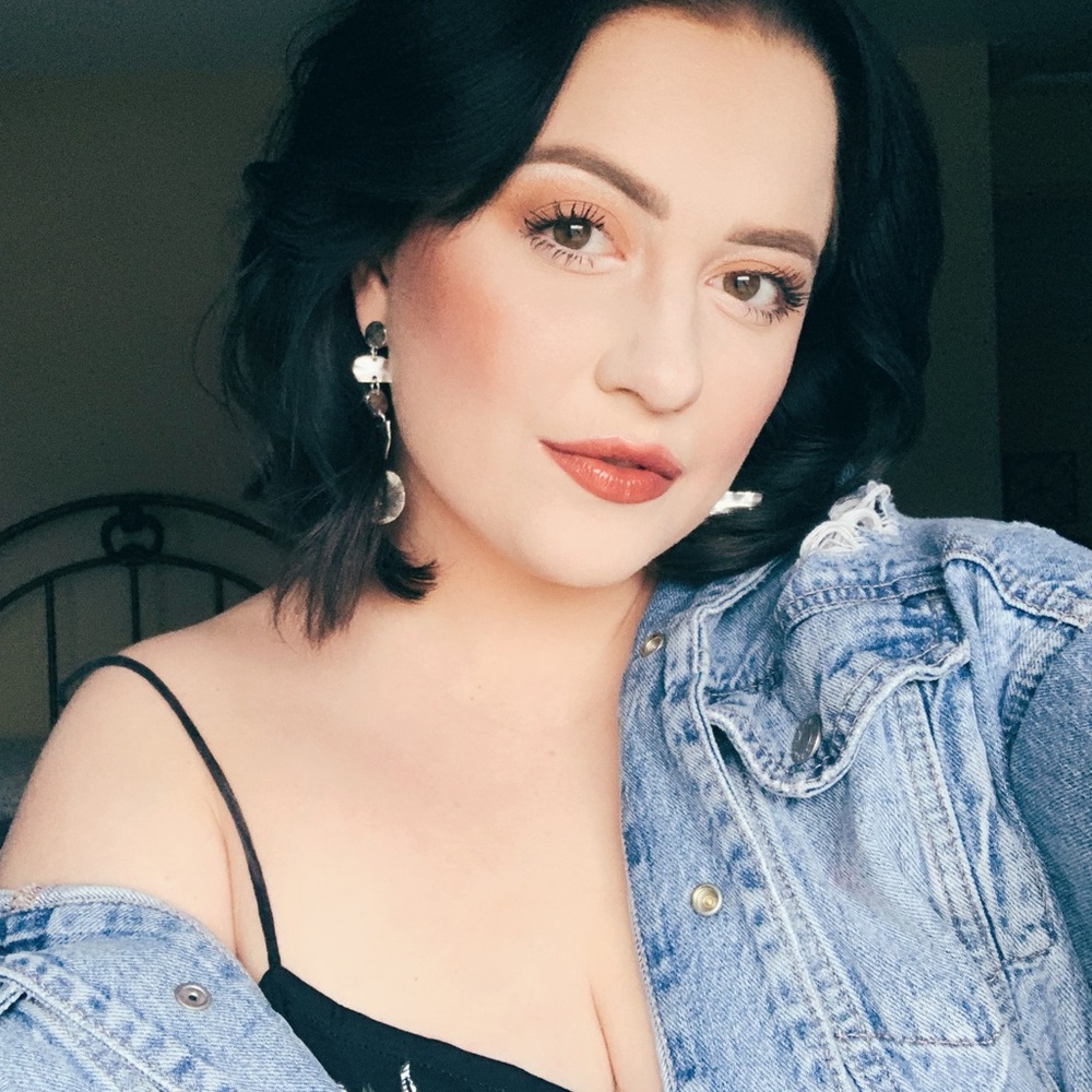 Meet your Posher, Amber